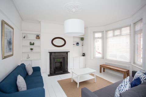 Elegant York House - on a beach road, sleeps 12, with sea views House in Worthing
