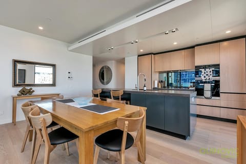 QV Brand New Luxury Apt with Tandem Carpark - 975 Appartement in Auckland