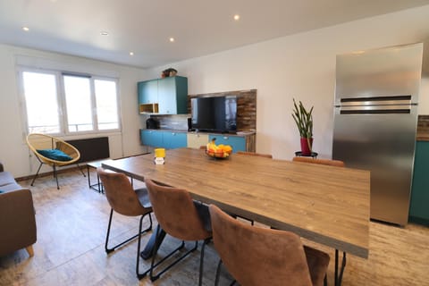 Living room, Dining area