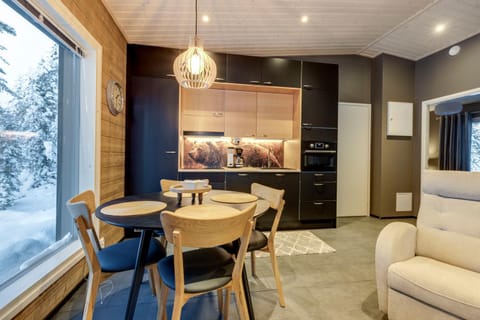 Kitchen or kitchenette, Dining area, kitchen, kitchen