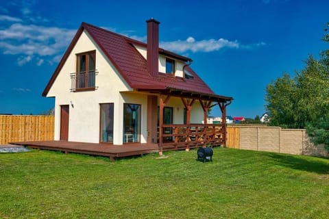 Property building, Spring, Day, Natural landscape, Garden, Balcony/Terrace, Garden view