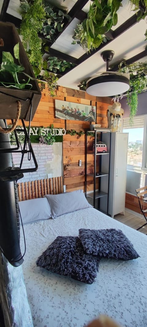 Saltillo Alto Gray Studio. Vistas al mar y piscina Apartment in Torremolinos