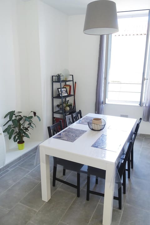 Maison Carrée/Coeur historique de Nîmes - Superbe Appt 55m² Apartment in Nimes