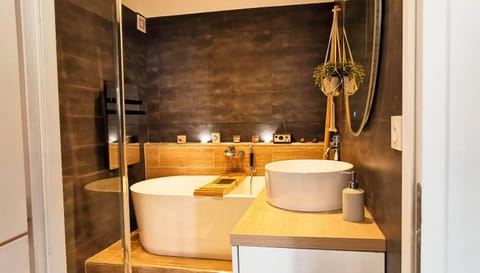 Shower, Bathroom, Bath