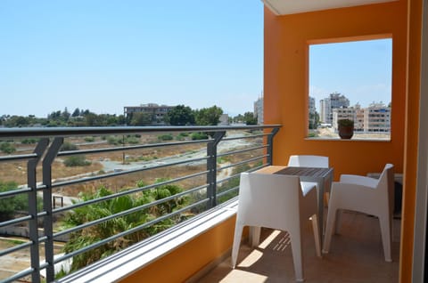 Mirabella Mackenzie 1 Bedroom Flat Near the Sea Apartment in Larnaca