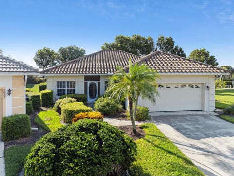 Fantastic Weekly Rental Pool Home in Falcons Glen of Lely - Naples, Florida! House in Lely Resort