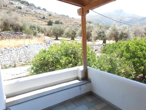 Balcony/Terrace, Garden view, Mountain view