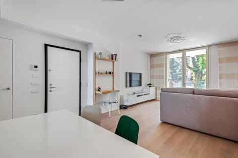 Easylife - Milano - Albani 20 - City Life House in Milan