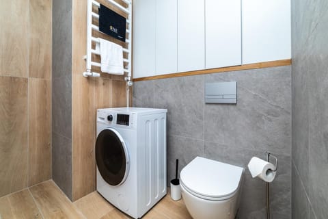 Toilet, Bathroom, washing machine, dryer