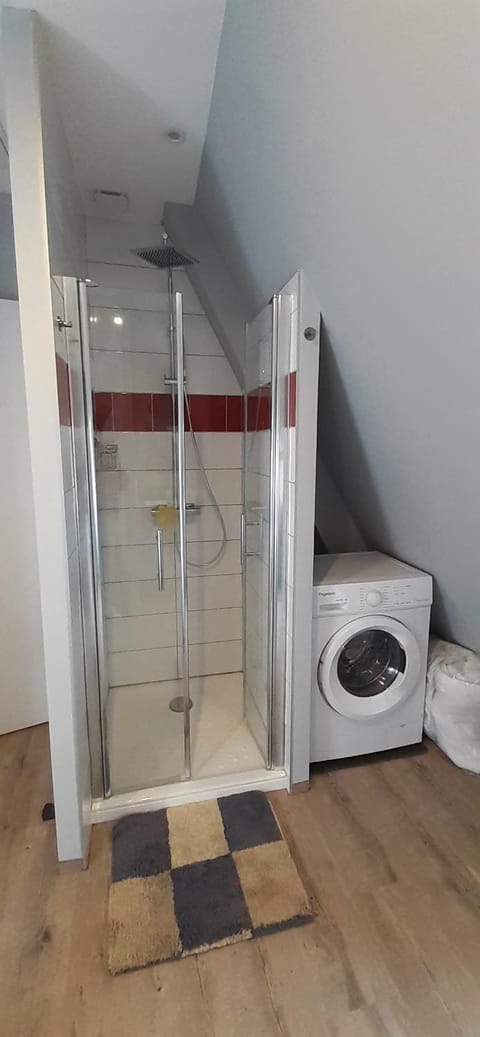 Shower, washing machine