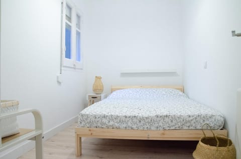 Apartamento NUEVO con encanto en SAGRADA FAMILIA Apartment in Barcelona