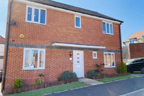 Spacious home for contractors and families Casa in Basingstoke