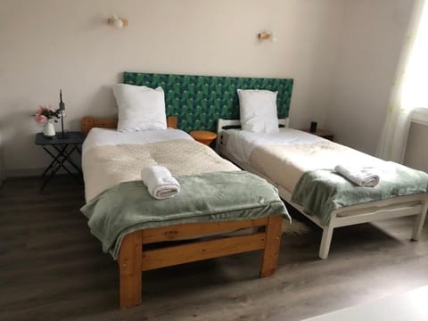 Condrieu et parking voiture vélo 2 ème étage Apartment in Condrieu