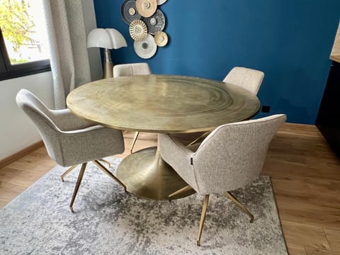 Living room, Seating area, Dining area