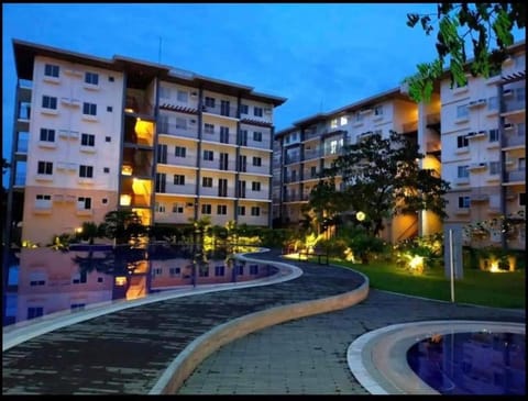 Amaia Steps Nuvali fully furnished unit with swimming pool view near Carmelray Pitland Eigentumswohnung in Calamba