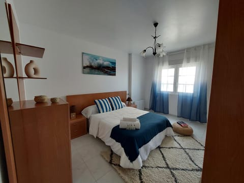 Photo of the whole room, Bedroom, Sea view, towels