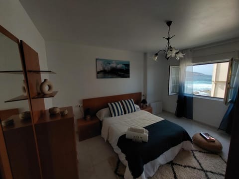 Photo of the whole room, Bedroom, Sea view