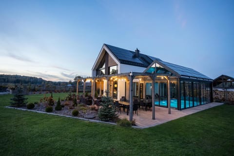 Property building, Garden, Pool view