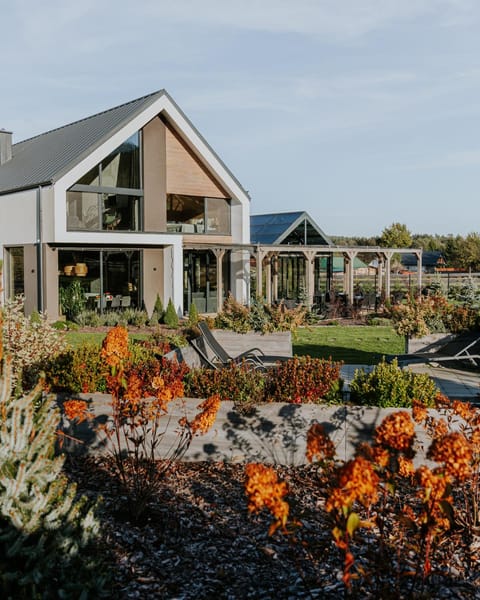 Property building, Garden view