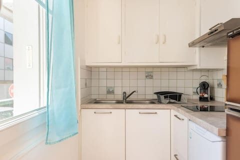 Kitchen or kitchenette, stove
