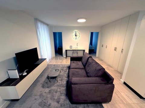 Living room, Evening entertainment