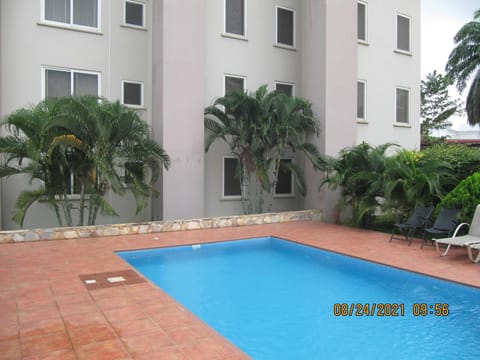 Bertha's Court D-Plus Apartments Condominio in Accra