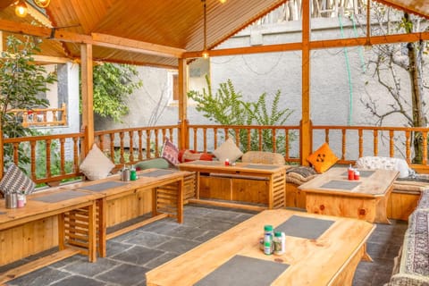 Restaurant/places to eat, Garden, Dining area, Garden view