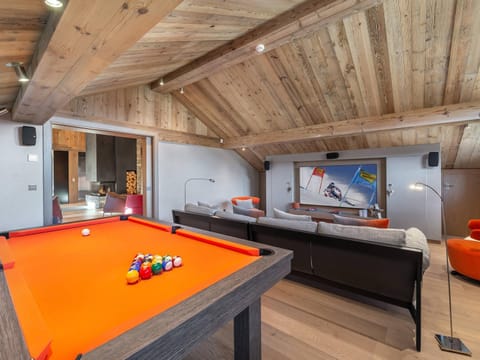 Chalet de luxe avec demi-pension et espace bien-être à 2 min des pistes - FR-1-566-44 Chalet in Le Monêtier-les-Bains