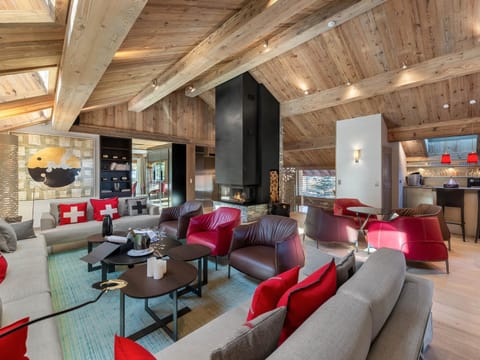 Chalet de luxe avec demi-pension et espace bien-être à 2 min des pistes - FR-1-566-44 Chalet in Le Monêtier-les-Bains