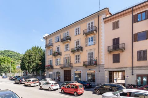 Property building, Facade/entrance, Off site