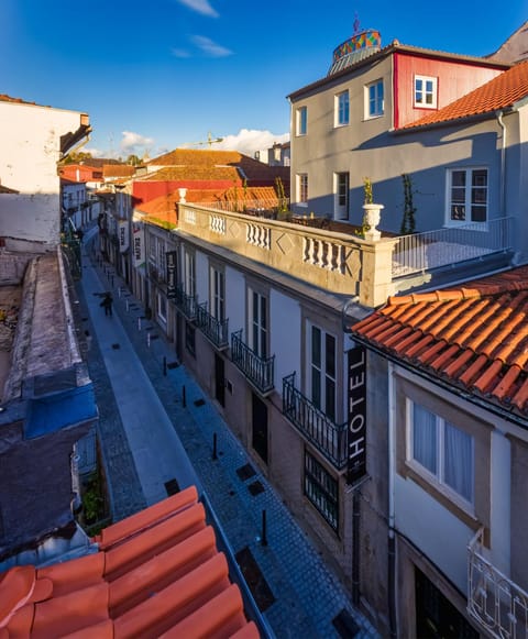 Balcony/Terrace, Street view