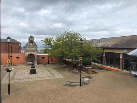 Oyster Catchers House in Ryde