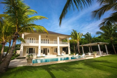 Amazing golf villa at luxury resort in Punta Cana, includes staff, golf carts and bikes Villa in Punta Cana