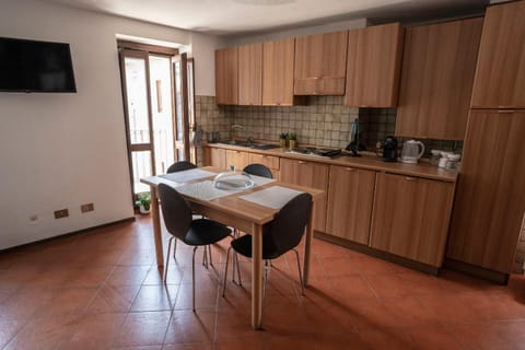 Communal lounge/ TV room, Balcony/Terrace, Kitchen or kitchenette, Living room