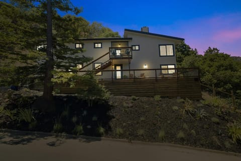 Bayside Mountain Retreat With Gorgeous Views And Private Hot Tub! home House in San Rafael