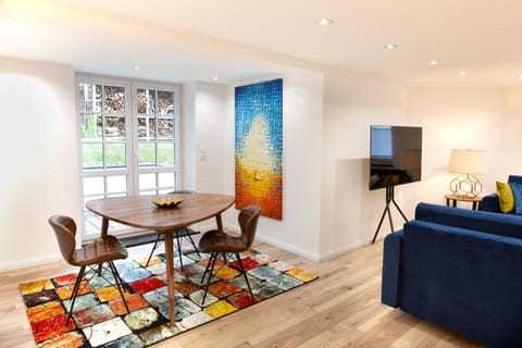 TV and multimedia, Living room, Seating area, Dining area, Garden view, Breakfast