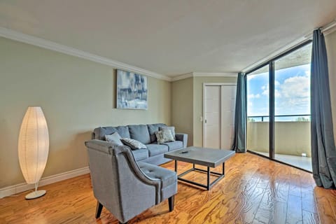 Modern Waterfront Hudson Condo with Resort Pool! Condo in Hudson