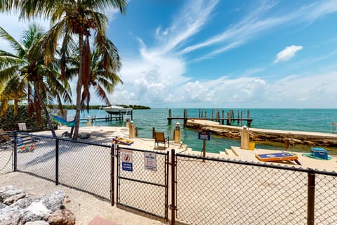 Cool Water Retreat Villa in Key Colony Beach