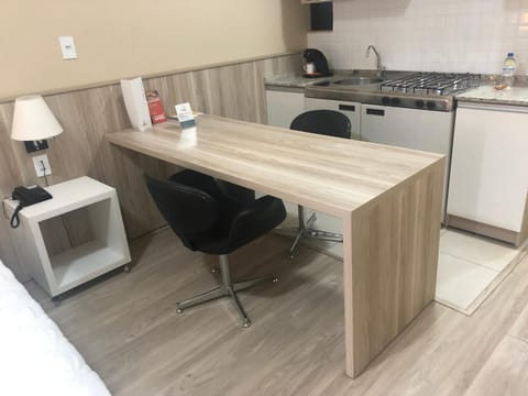 Kitchen or kitchenette, Seating area, Dining area, Communal kitchen