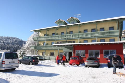 Facade/entrance, Winter