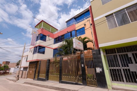 Property building, Facade/entrance