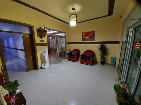 Lobby or reception, Seating area