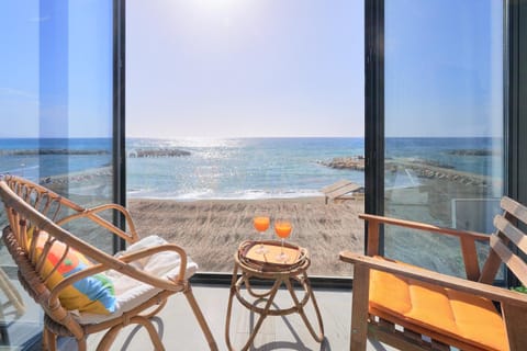 Day, Natural landscape, View (from property/room), Balcony/Terrace, Living room, Beach, Sea view