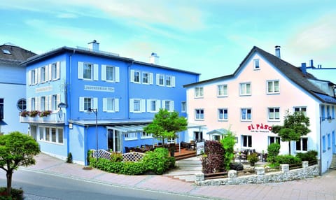 Facade/entrance, Day, Neighbourhood