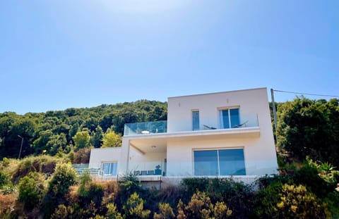 villa I Cresti proche centre ville et plages House in Ajaccio