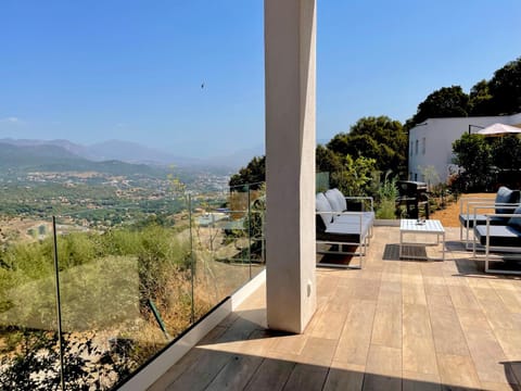 villa I Cresti proche centre ville et plages House in Ajaccio