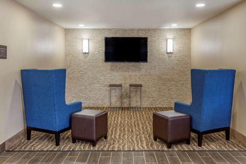 Quality Inn & Suites Spring Lake - Fayetteville Near Fort Liberty Hotel in Fayetteville