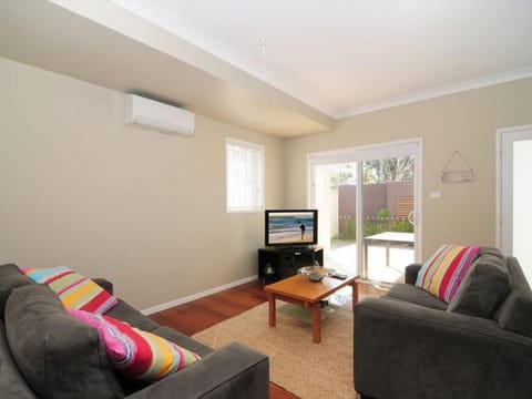 Husky Haven by Experience Jervis Bay House in Huskisson