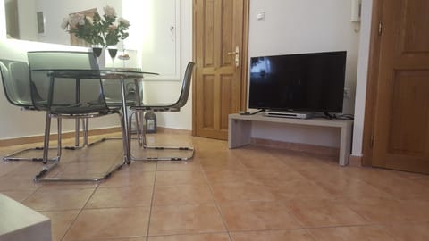 TV and multimedia, Dining area