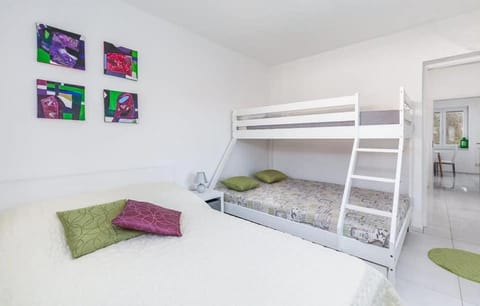 Apartment Betty Apartment in Peroj